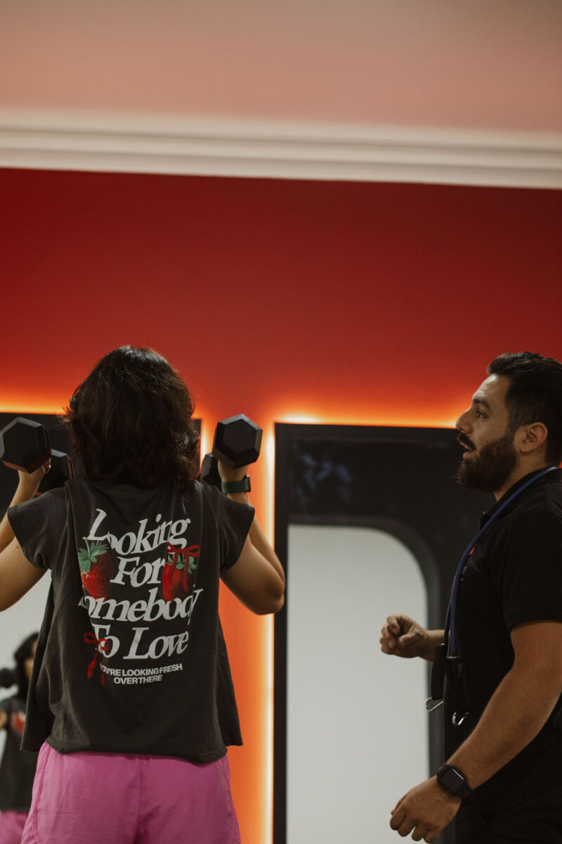 Paciente en Terapia con electrodos